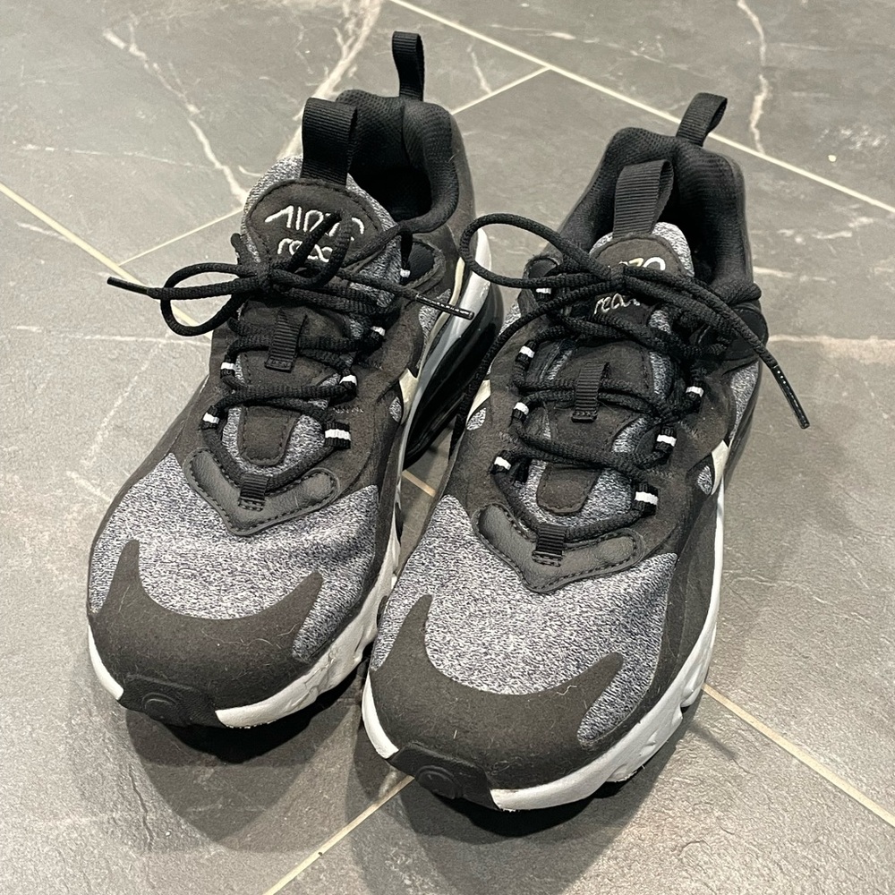 Nike Air 270
